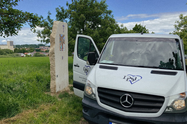 Křížovou cestu jsme zhlédli z auta