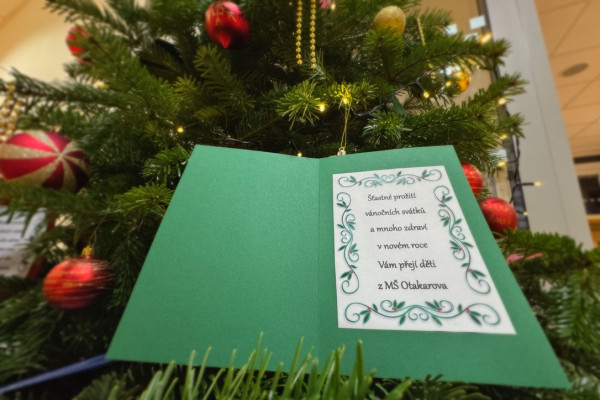 Dárky a přáníčka od dětí a rodičů