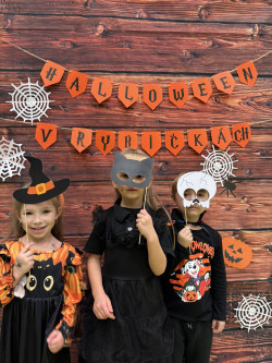 Od strašidelného Halloweenu k tichému rozjímání o Dušičkách